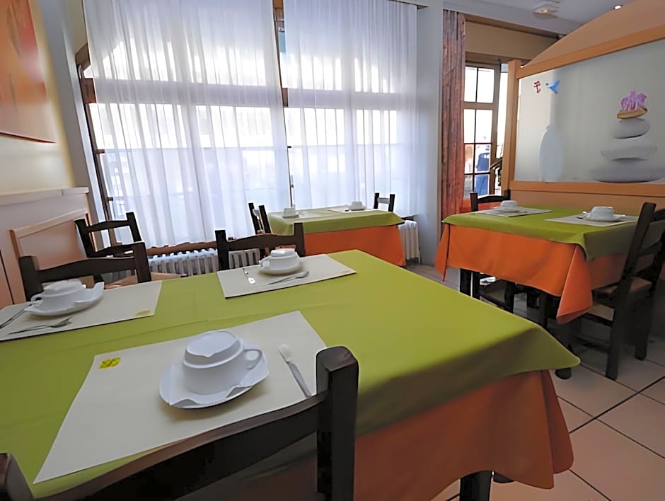Logis - Hotel Restaurant Bellevue Annecy