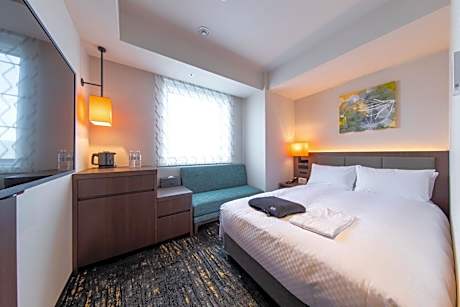 Small Double Room - Single Use