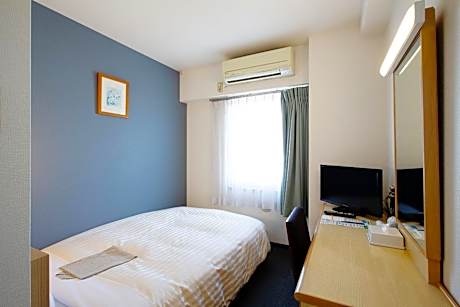 Small Double Room - Non-Smoking