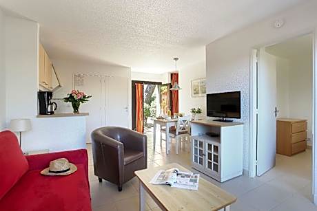 One Bedroom Apartment