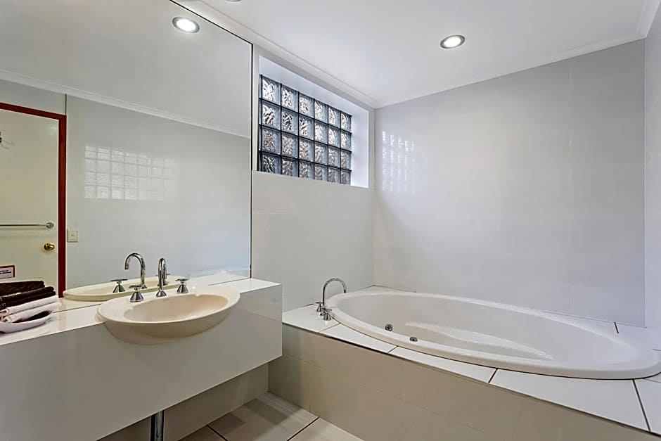 Comfort Inn Lady Augusta Motel