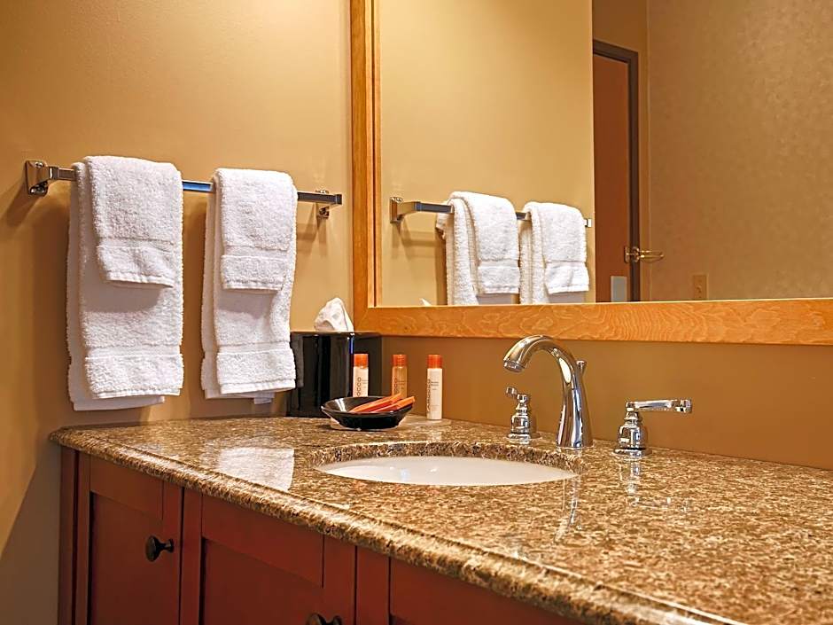 Best Western Inn At The Rogue