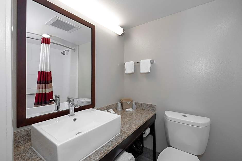 Red Roof PLUS+ Tuscaloosa - University