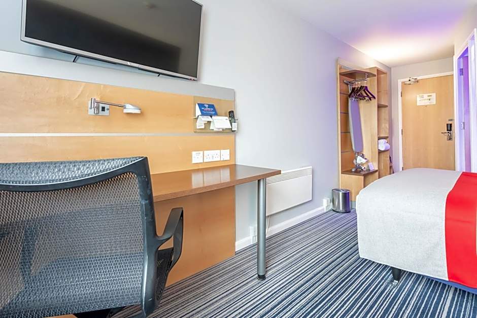Holiday Inn Express Dunfermline By IHG