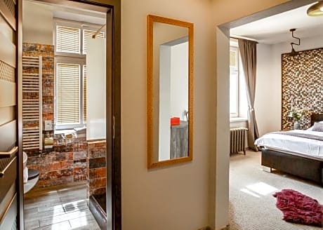 Standard Family Room