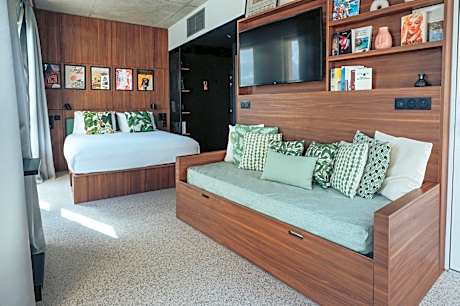 JOST THE 3 OF US - Triple Room