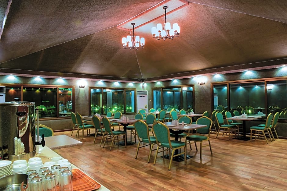 Palms Lily Hotel Suites