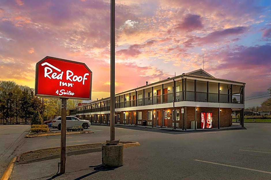 Red Roof Inn & Suites Swansea
