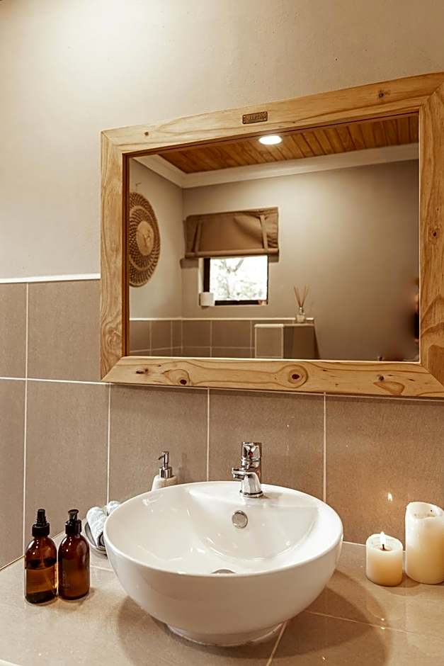 Baluleni Safari Lodge