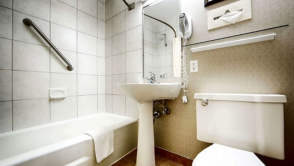 Magnuson Grand Columbus North