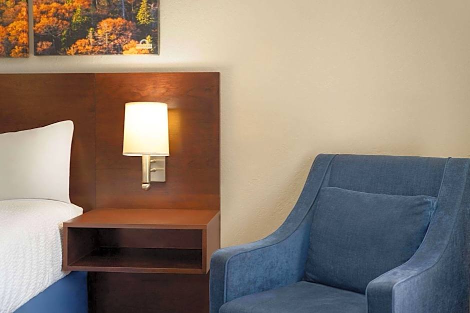 Days Inn by Wyndham Dillon