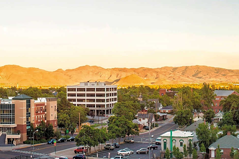 Renaissance Reno Downtown Hotel & Spa