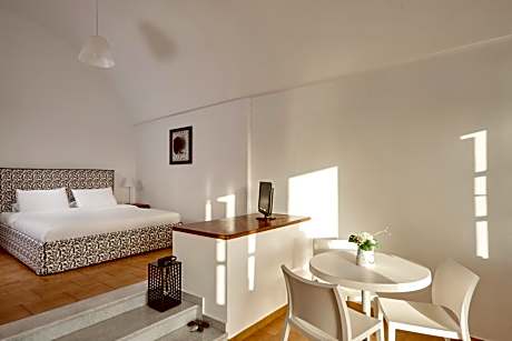 SUPERIOR SUITE WITH CALDERA VIEW