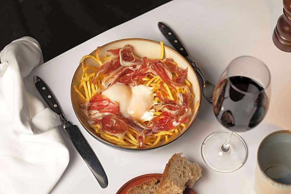 Alexandra Barcelona Hotel, Curio Collection by Hilton