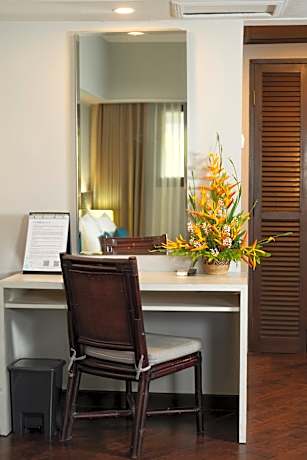 Two-Bedroom Apartment with Balcony