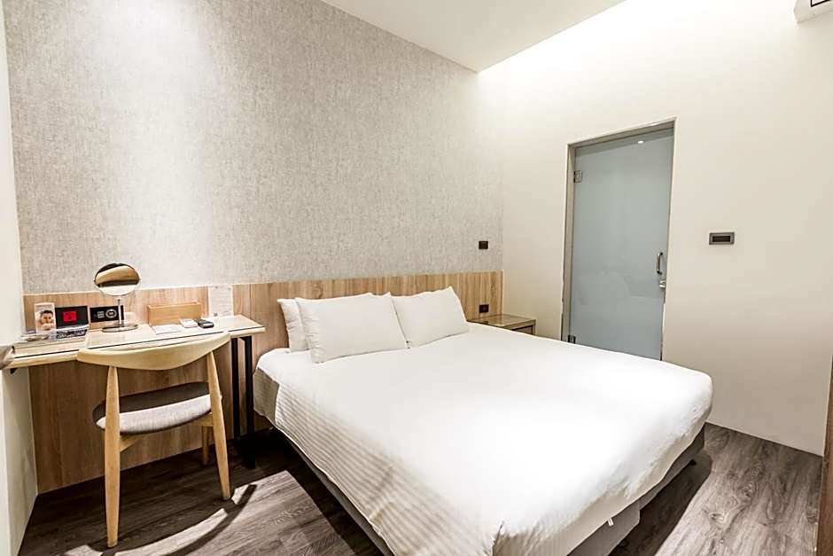 Traveller-Inn Zhongzheng Library