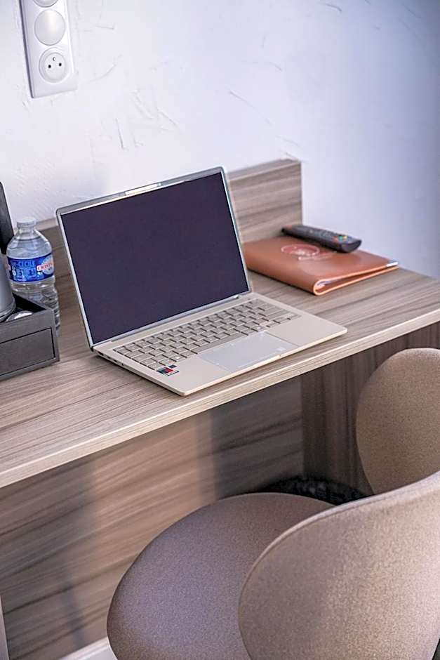 Hôtel La Maison des Croisades - Au pied des Remparts