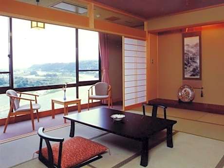 Japanese Style half board Family room