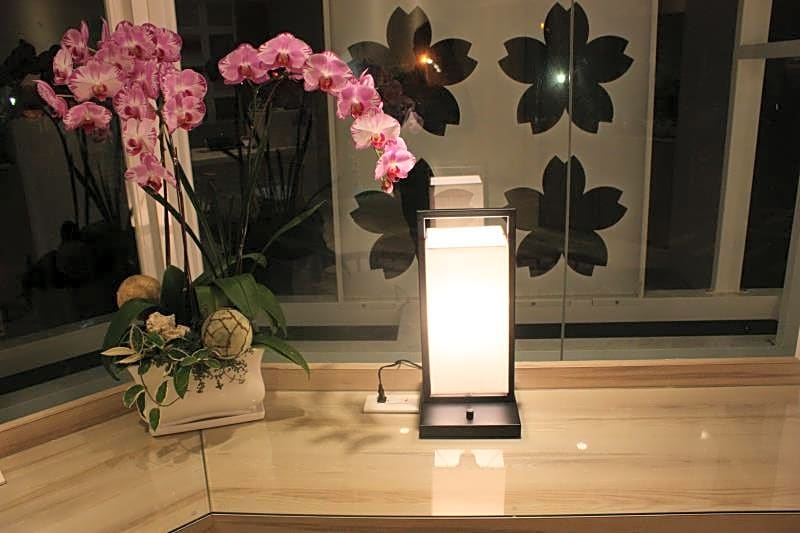 Shin Sei Bashi Hotel