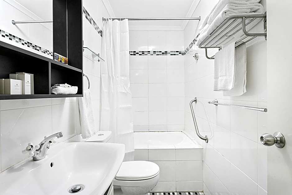 Comfort Inn & Suites Burwood