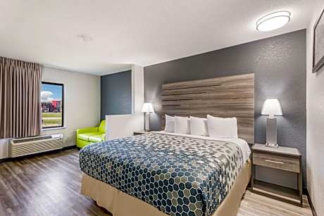 Superior King Suite - Non-Smoking