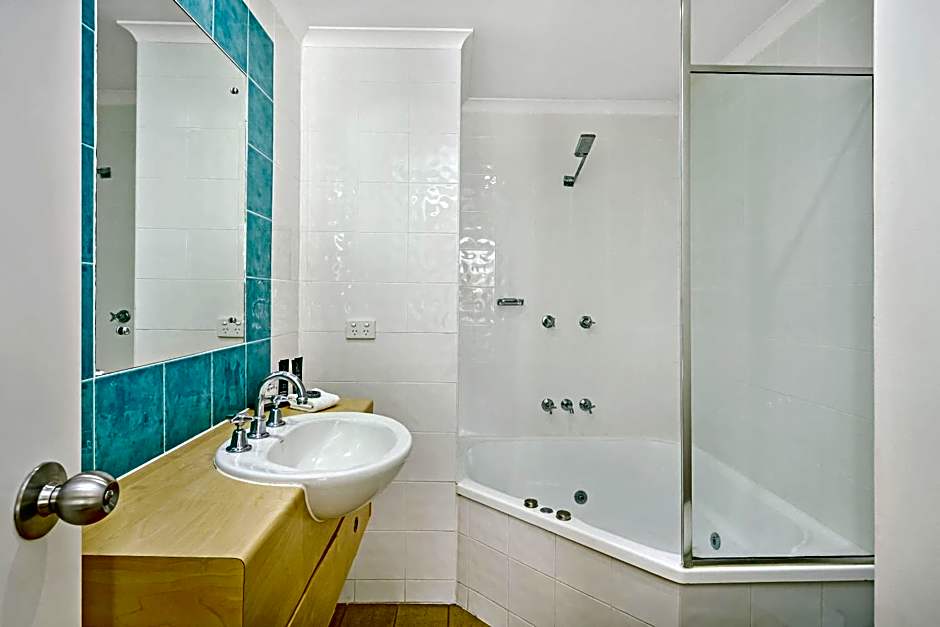 Mantra PortSea Port Douglas