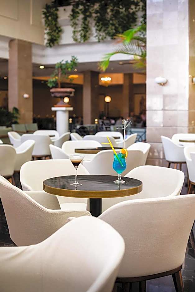 Louis Phaethon Beach