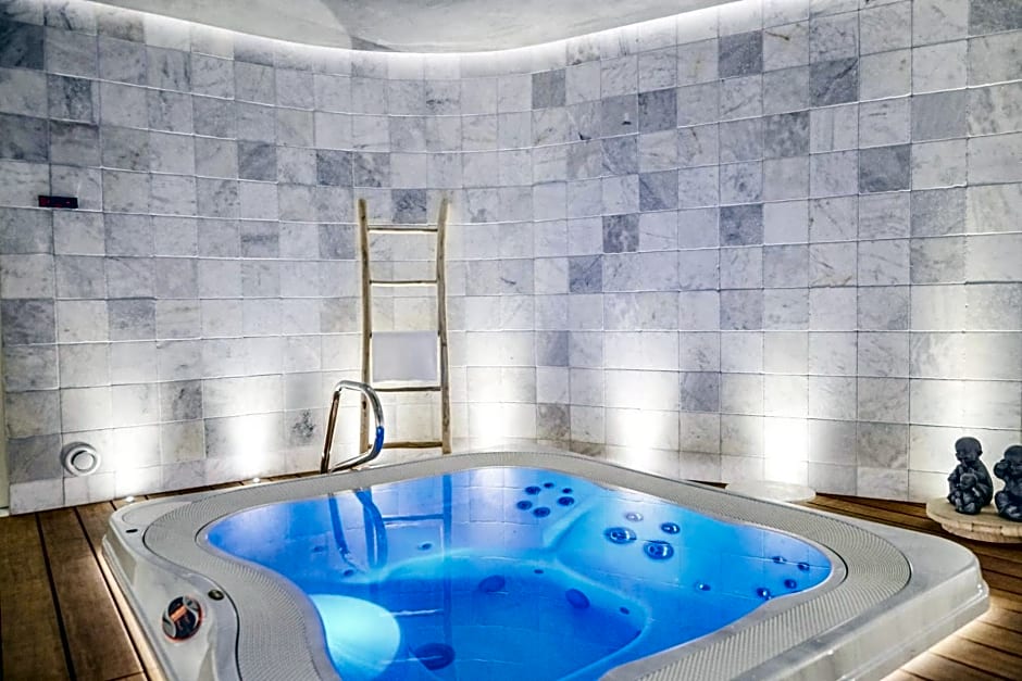 Hotel ONIRO - Luxury Rooms & Wellness Suites
