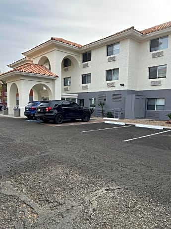 Holiday Inn Express & Suites Phoenix - Mesa West by IHG