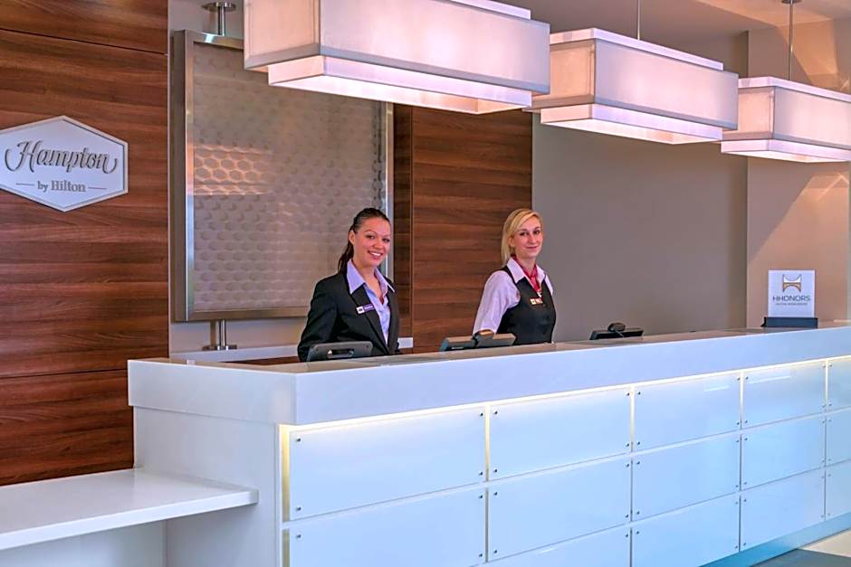 Hampton By Hilton Luton Airport