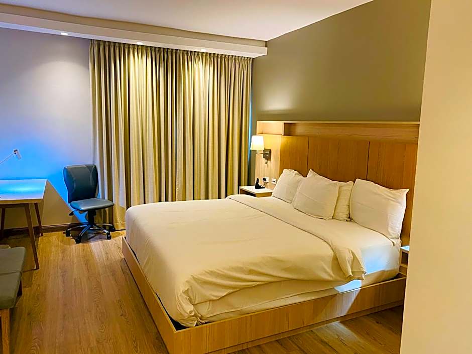 Radisson Colon 2,000 Hotel & Casino