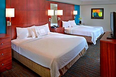 Two Queen One-Bedroom Suite