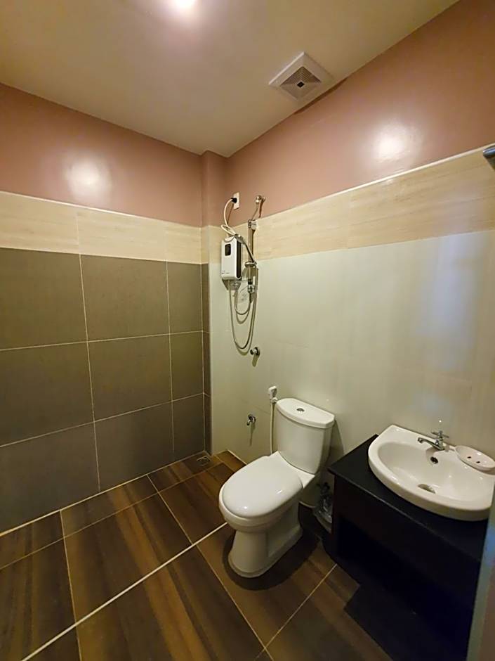 Felicidad Resto and Pension House