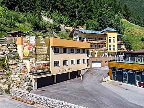 GIGGI Tenne Studios