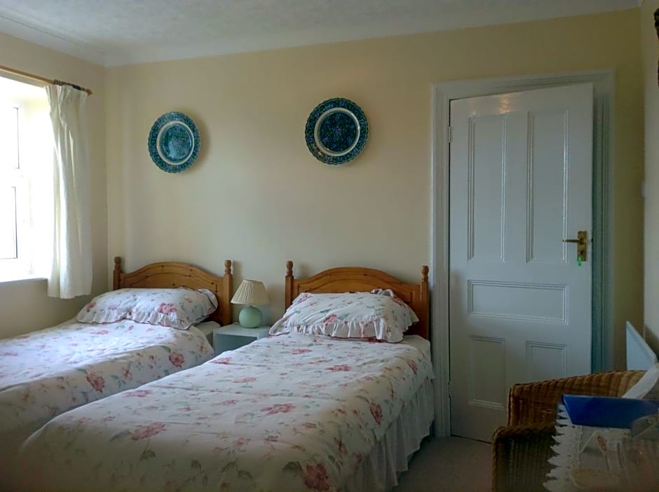 Drakewalls Bed And Breakfast