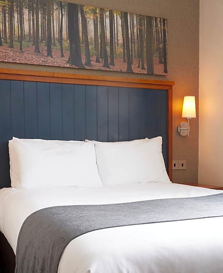 White Rabbit by Chef & Brewer Collection