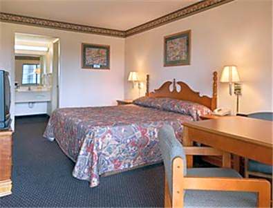 Days Inn & Suites by Wyndham Kokomo