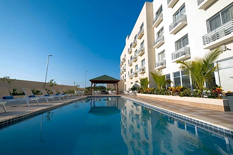 Super 8 by Wyndham Manzanillo