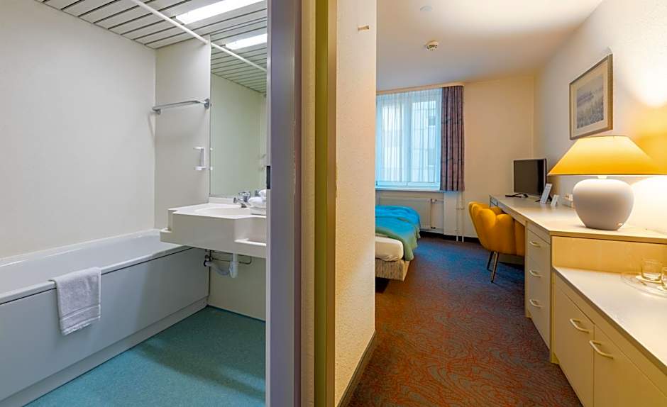 Hessenland Hotel Kassel Innenstadt by Stay Awesome