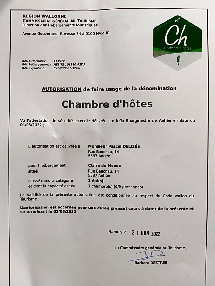 Magnifiques chambres au calme by Claire de Meuse