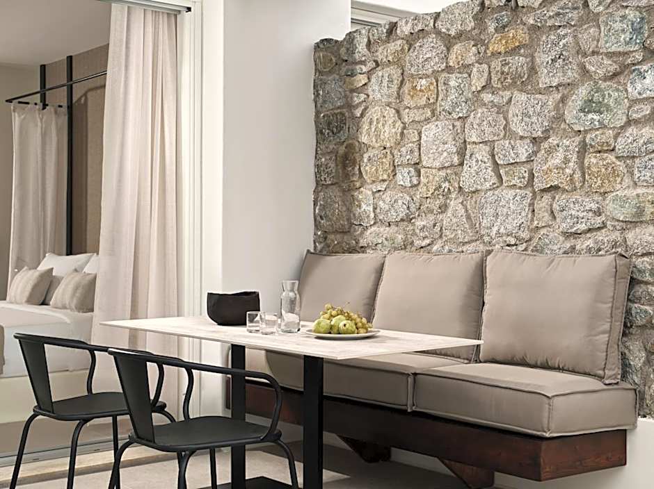 Ezio Bo Luxury Living