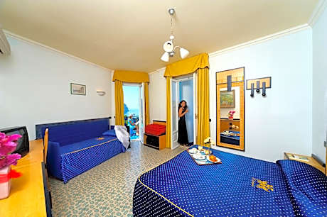 Superior Double Room with Sea View