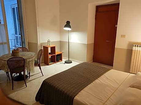 Quadruple Room with Shared Bathroom