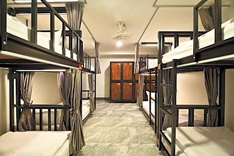 Bed in 8-Bed Mixed Dormitory Room