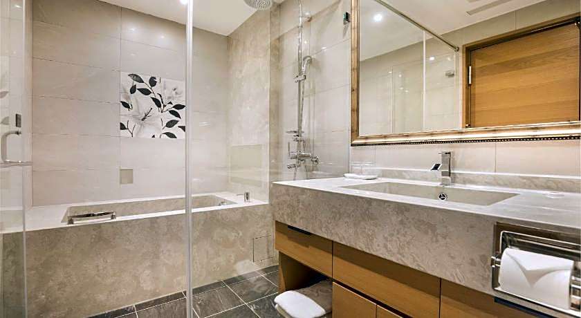 Green World Hotel-Grand Nanjing