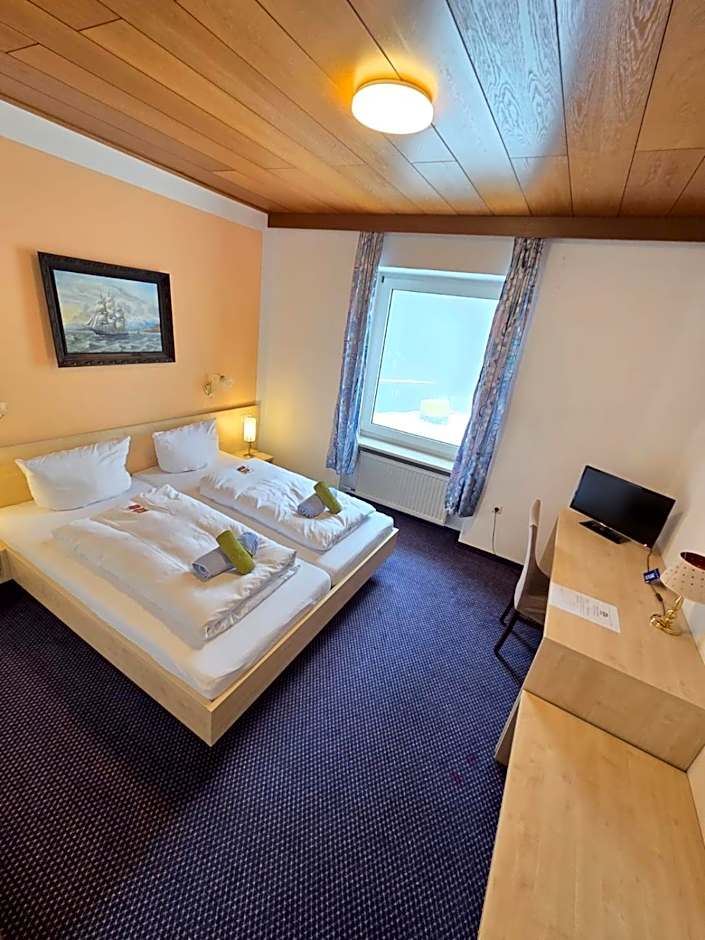 Hotel BURGWALD