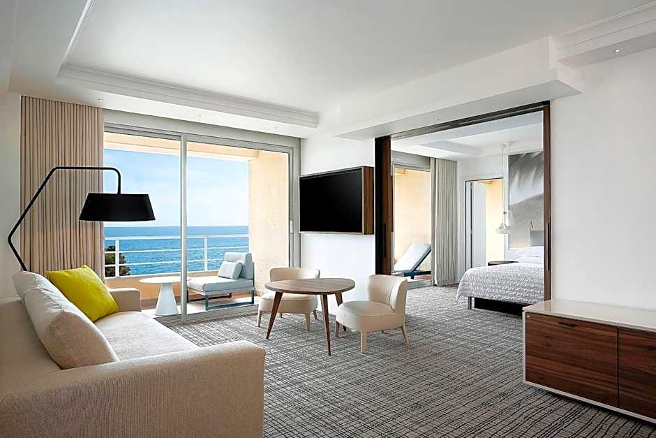 Le Meridien Beach Plaza