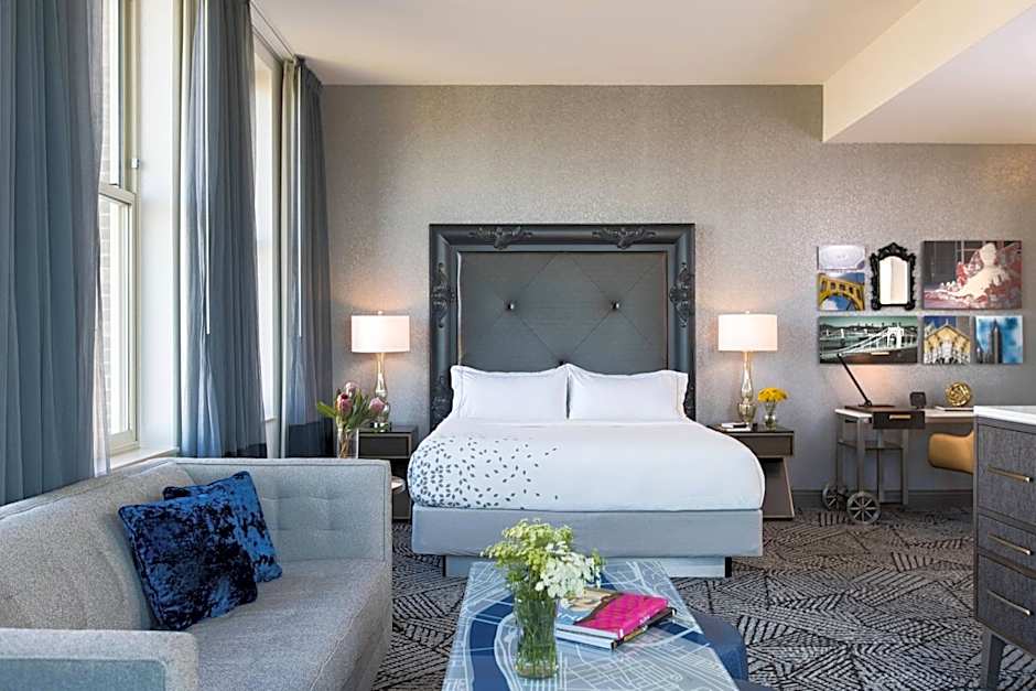 Renaissance by Marriott Pittsburgh Hotel