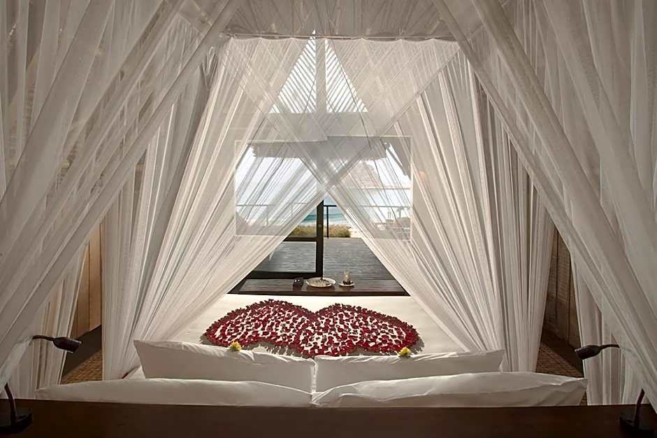 Jeeva Beloam Beach Camp