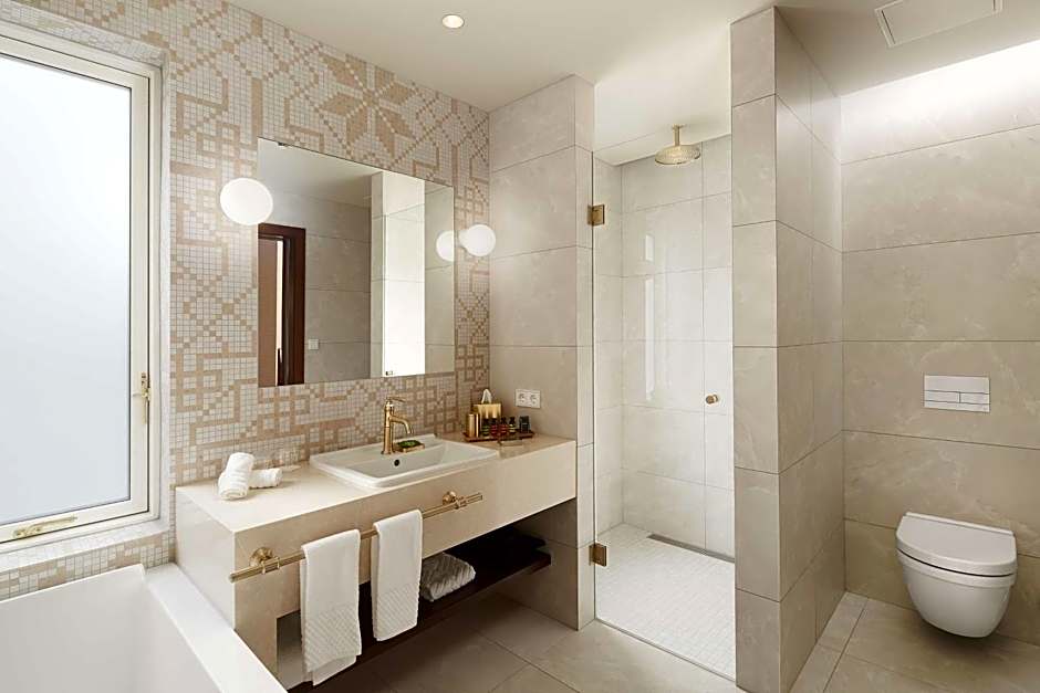 Reykjavik Consulate Hotel, Curio Collection by Hilton